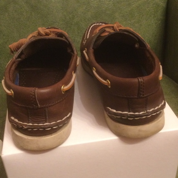 Authentic Retro Sperry Topsiders - Picture 7 of 9